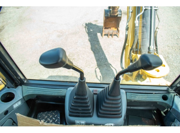 Buldoexcavator New Holland 115  de vanzare